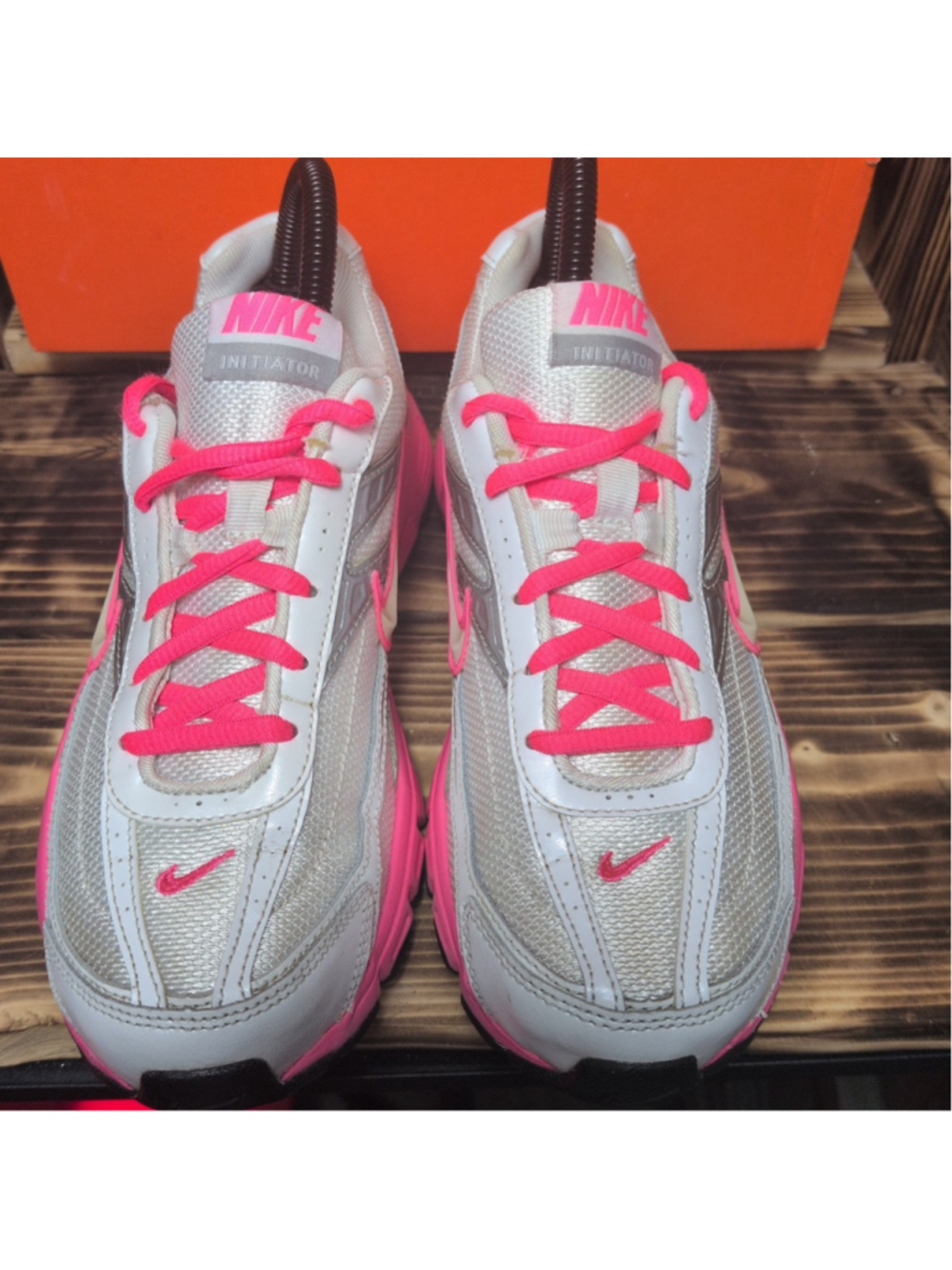 Nike Womens Size 7 Initiator Walking Running Exercise Sneakers Shoes 394053-106 - Picture 5 of 8